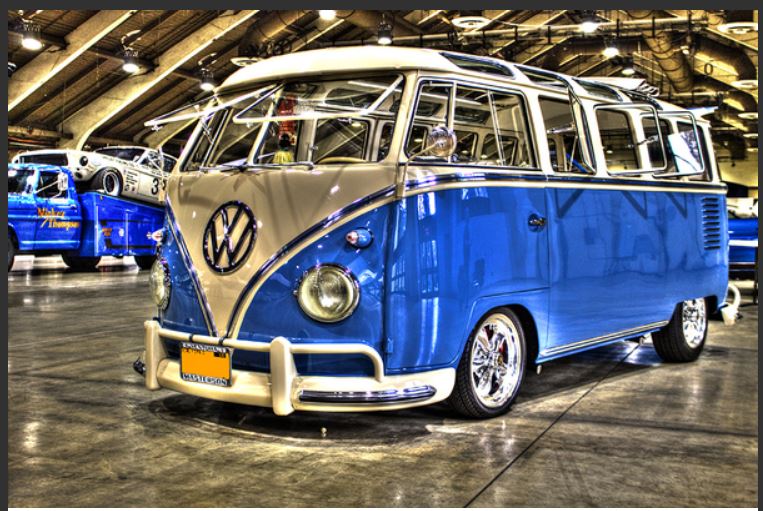 Blauer VW Bus T1 